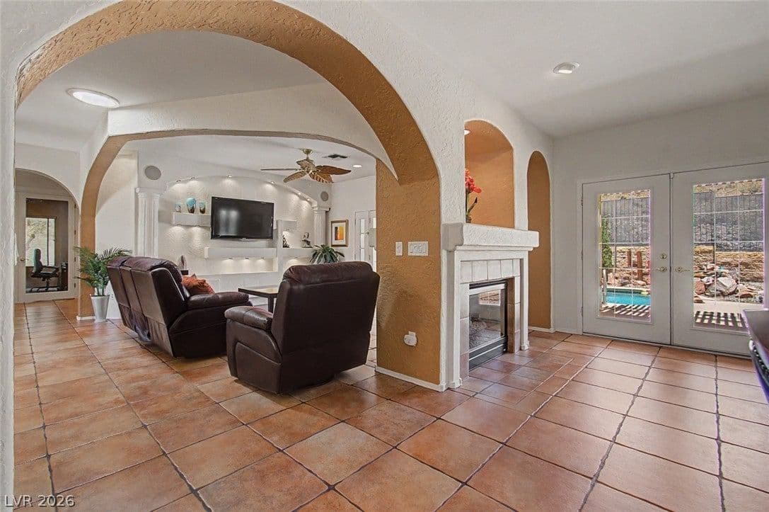 2328 Hardin Ridge Drive Drive photo 5