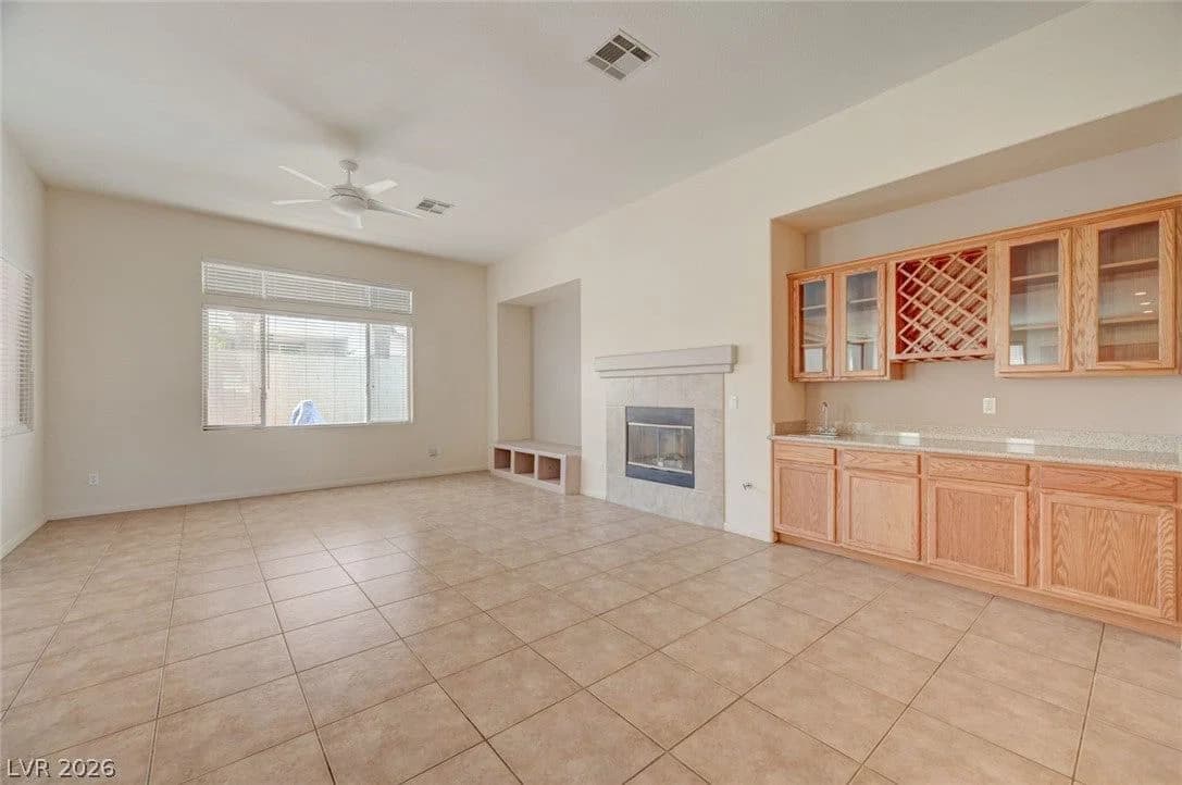 849 Ashford Way photo 3