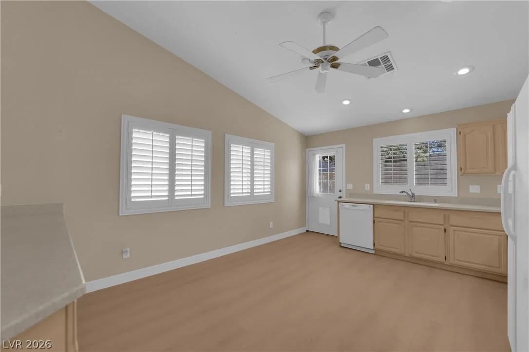 931 Horsethief Ranch Avenue photo 3