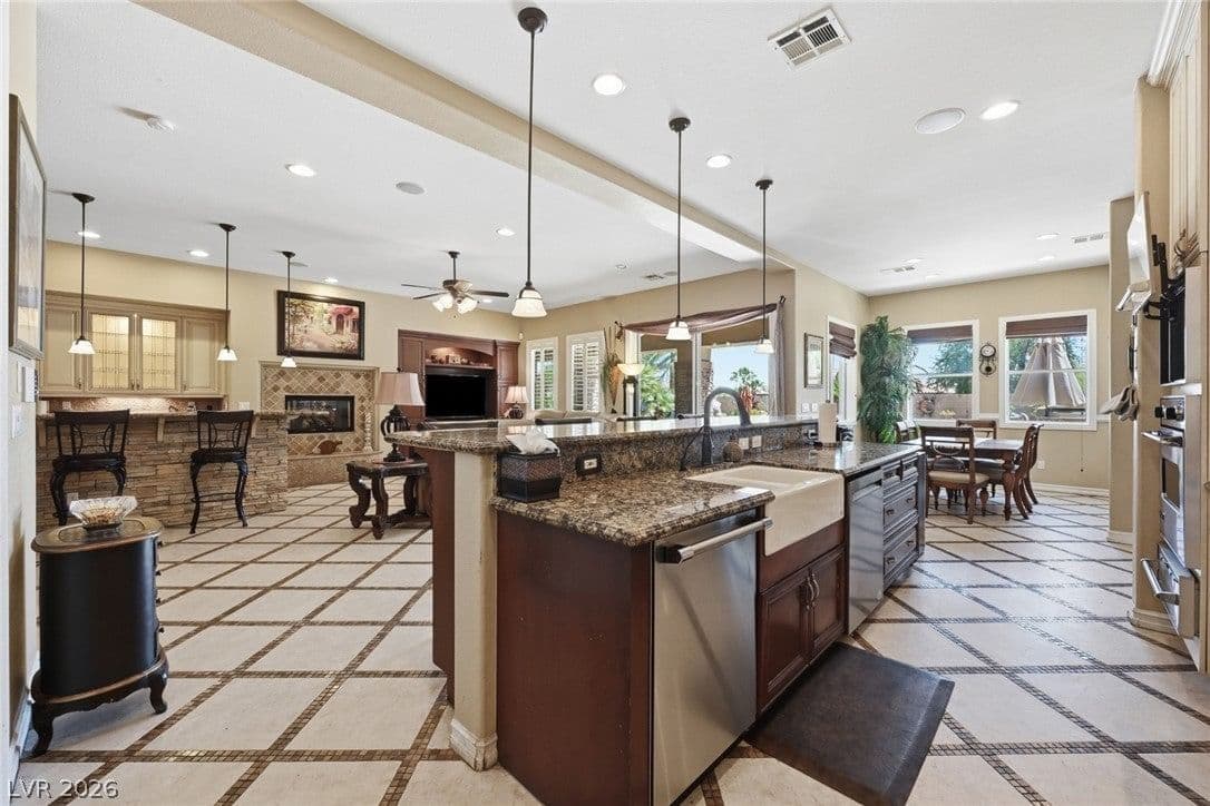 9759 Amador Ranch Avenue photo 3