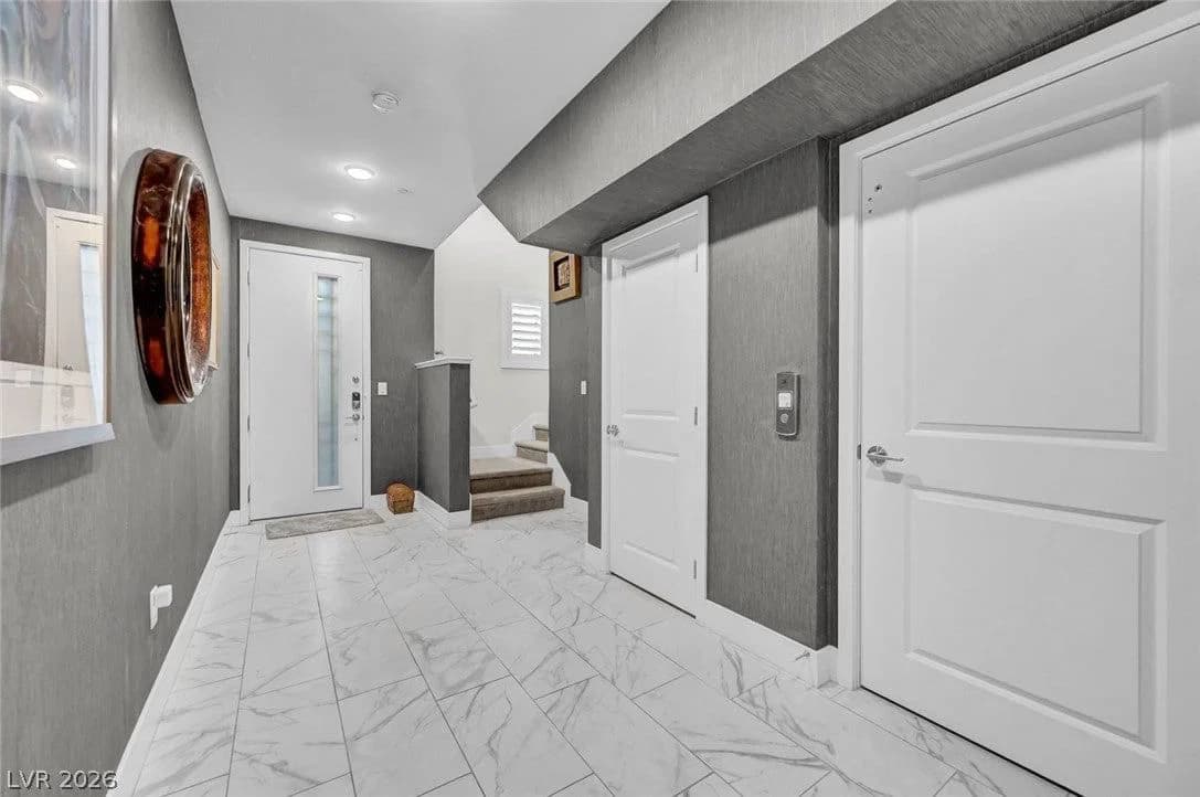 10989 Limeslice Avenue photo 5