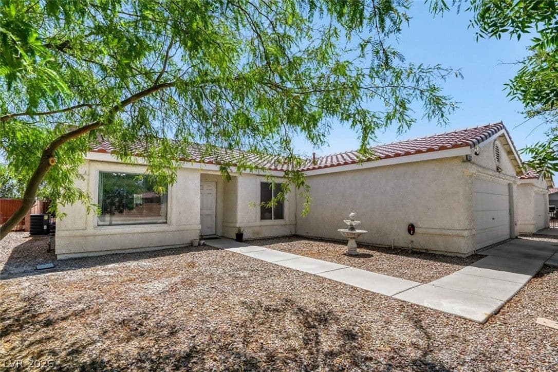 5222 Jungle Orchard Street photo 2