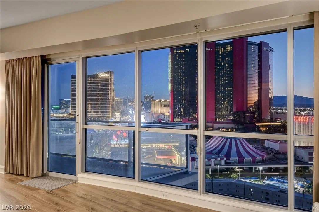 2700 Las Vegas Boulevard photo 4