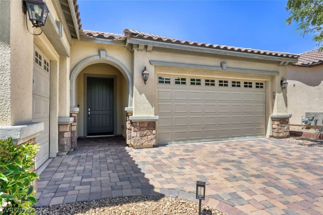 3084 Porte La Paz Avenue photo 2