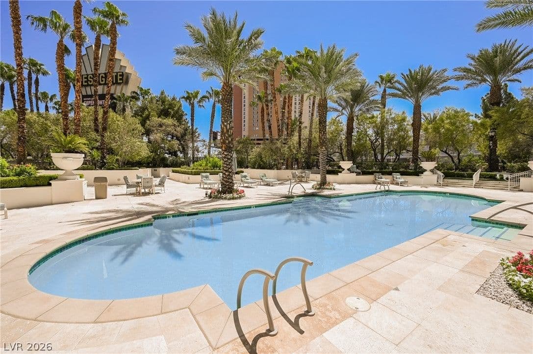 2747 Paradise Road photo 4