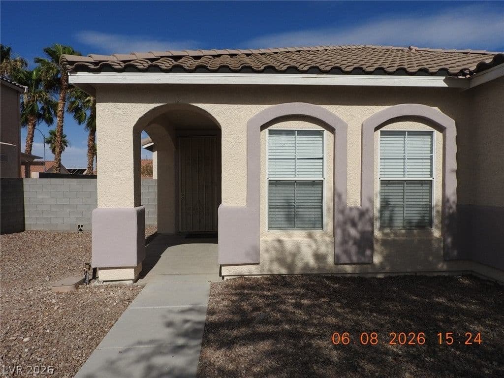5318 Spring Canyon Street photo 2