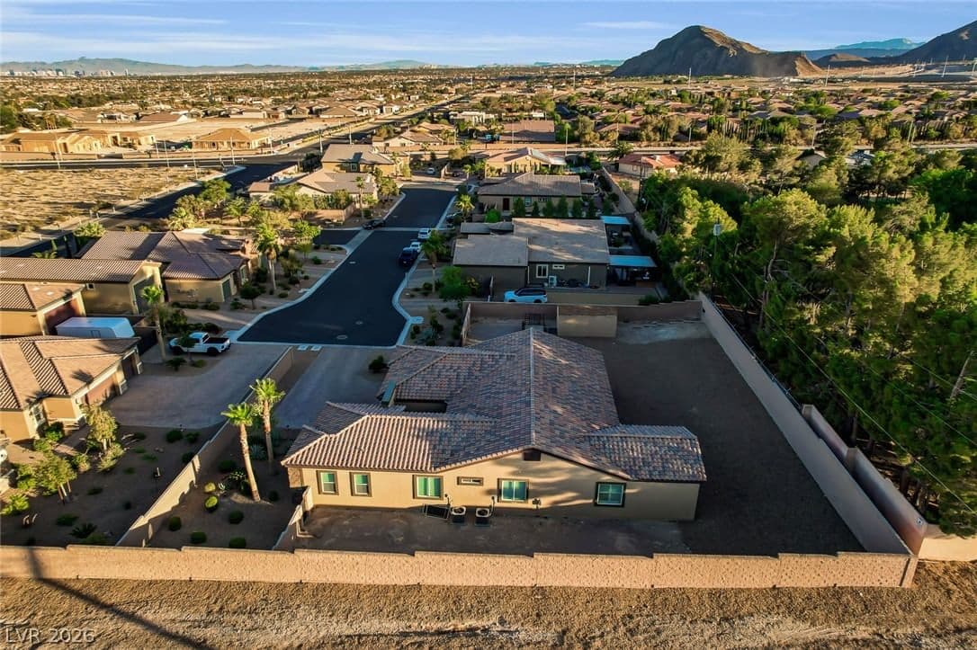 5675 Willow Canyon Street photo 3