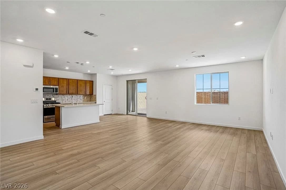 316 Cabasa Place photo 3