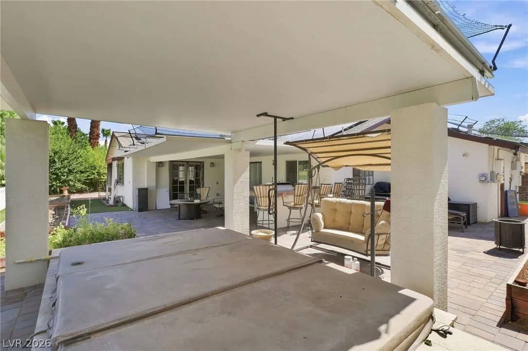 1209 Oak Tree Lane photo 4