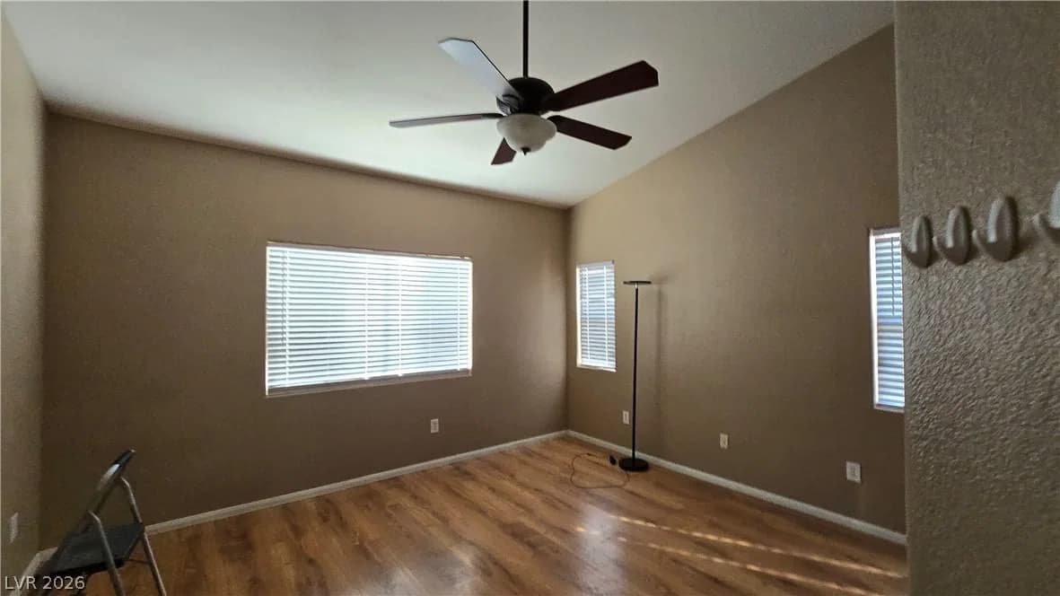 1563 Pimlico Hills Street photo 5