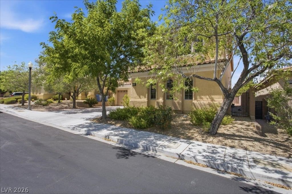 9336 White Waterfall Avenue photo 5