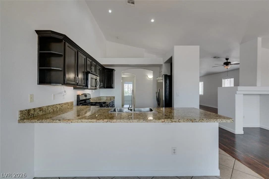 4411 Golden Palomino Lane photo 5