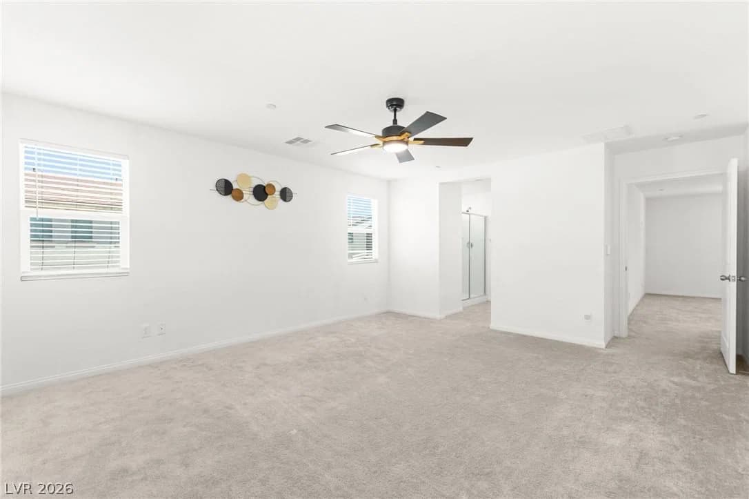 528 Sunny Pointe Street photo 4
