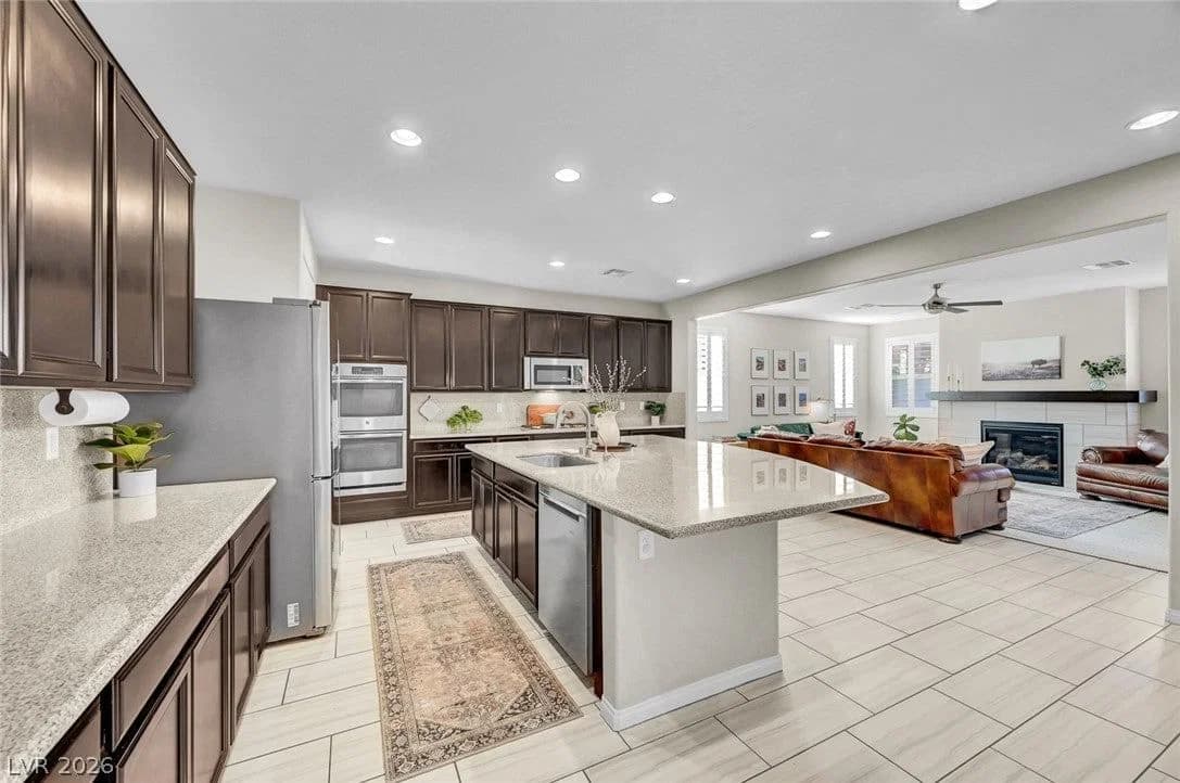 5560 Honey Creek Avenue photo 4