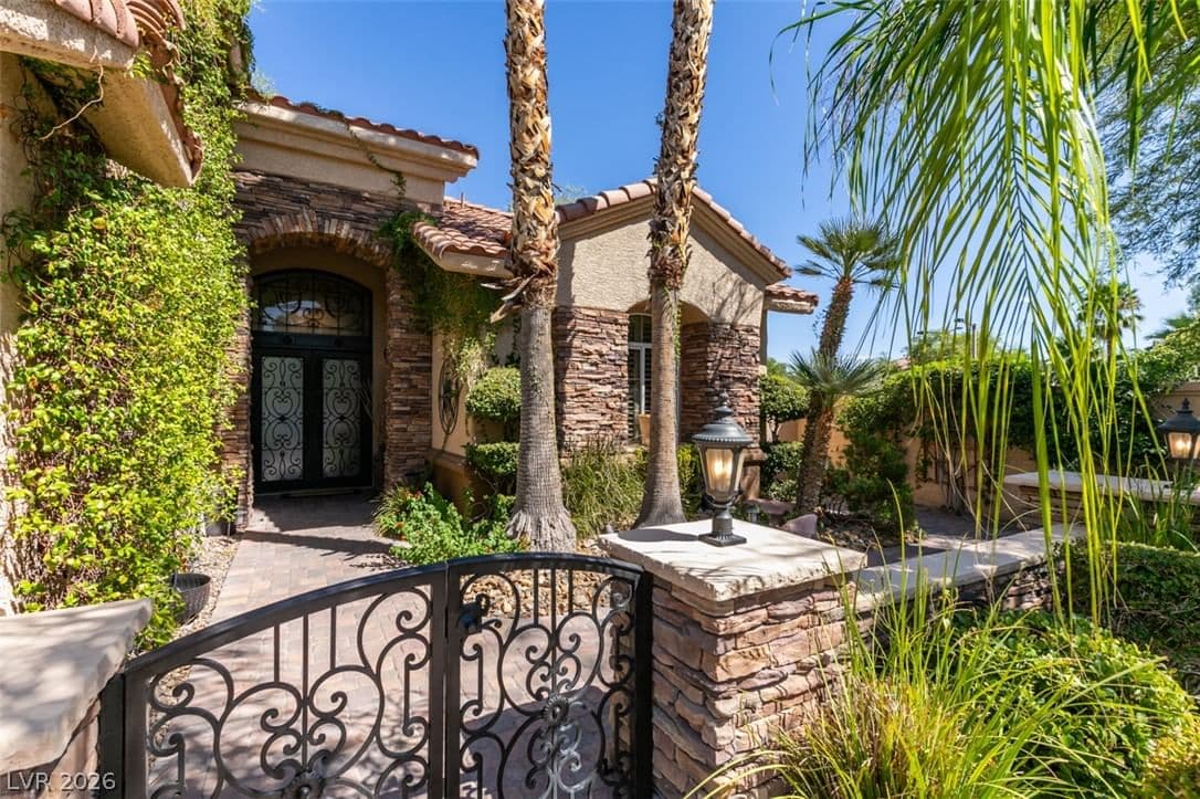 2016 Aspen Oak Street photo 2