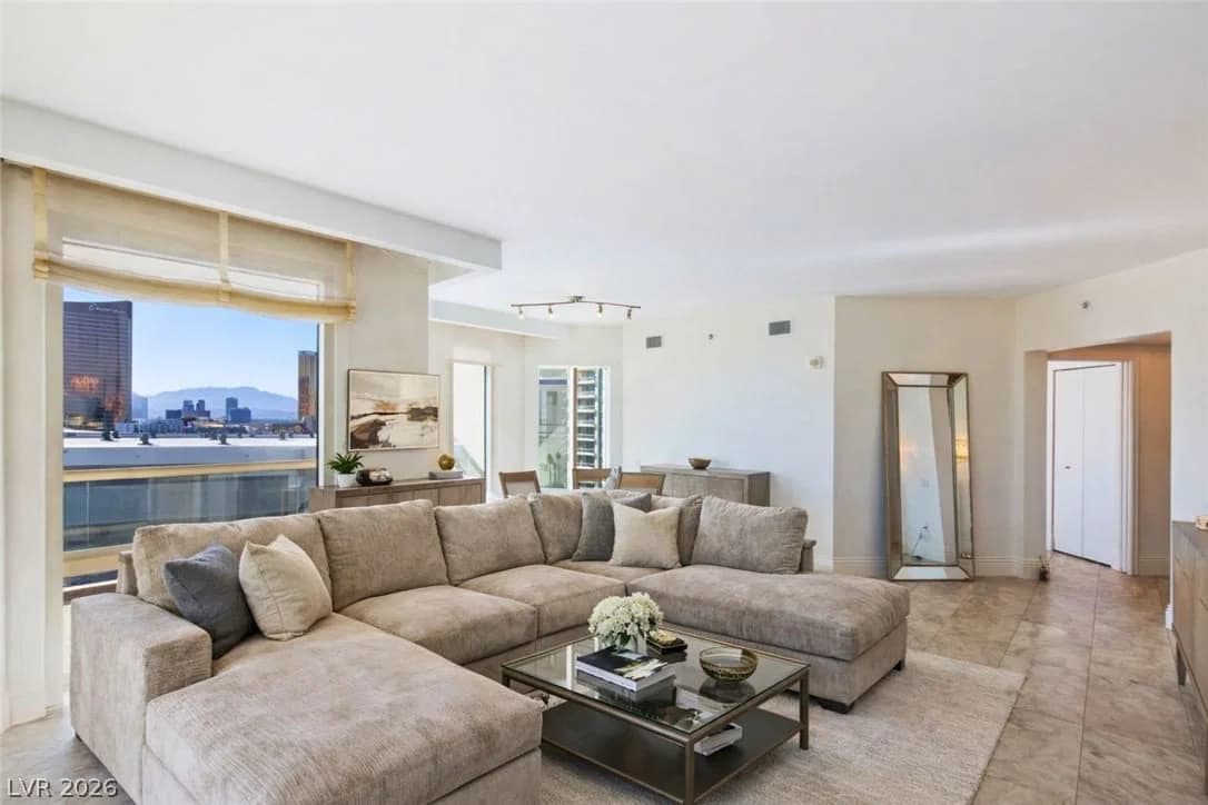 2857 Paradise Road photo 2