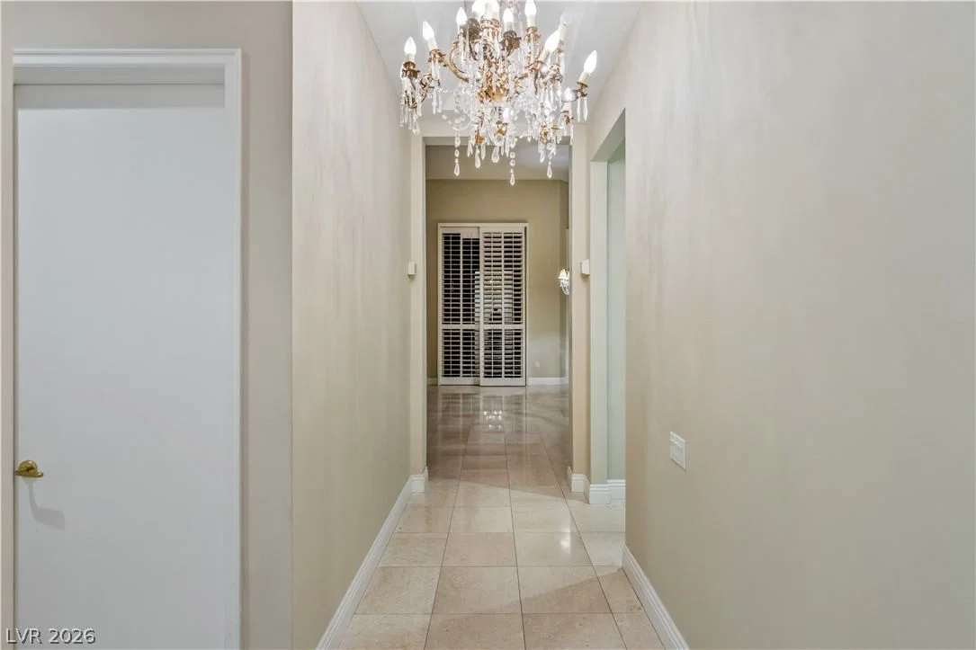 2747 Paradise Road photo 2