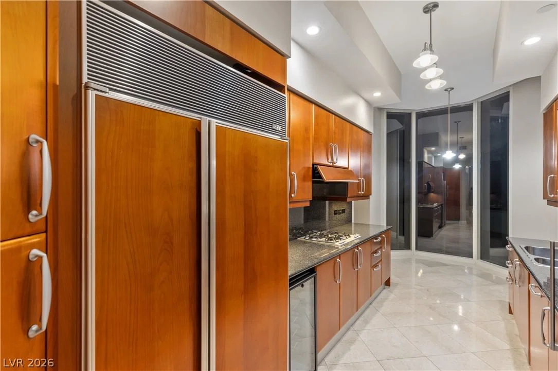2747 Paradise Road photo 4