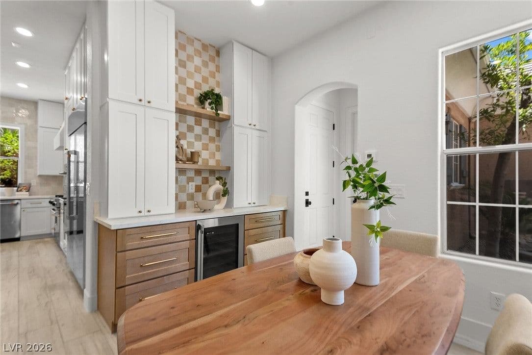 10721 BERINGER Drive photo 2