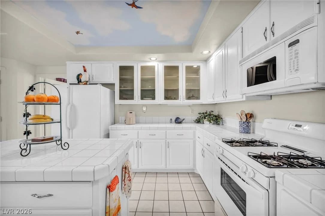 9511 Coral Bell Court photo 4
