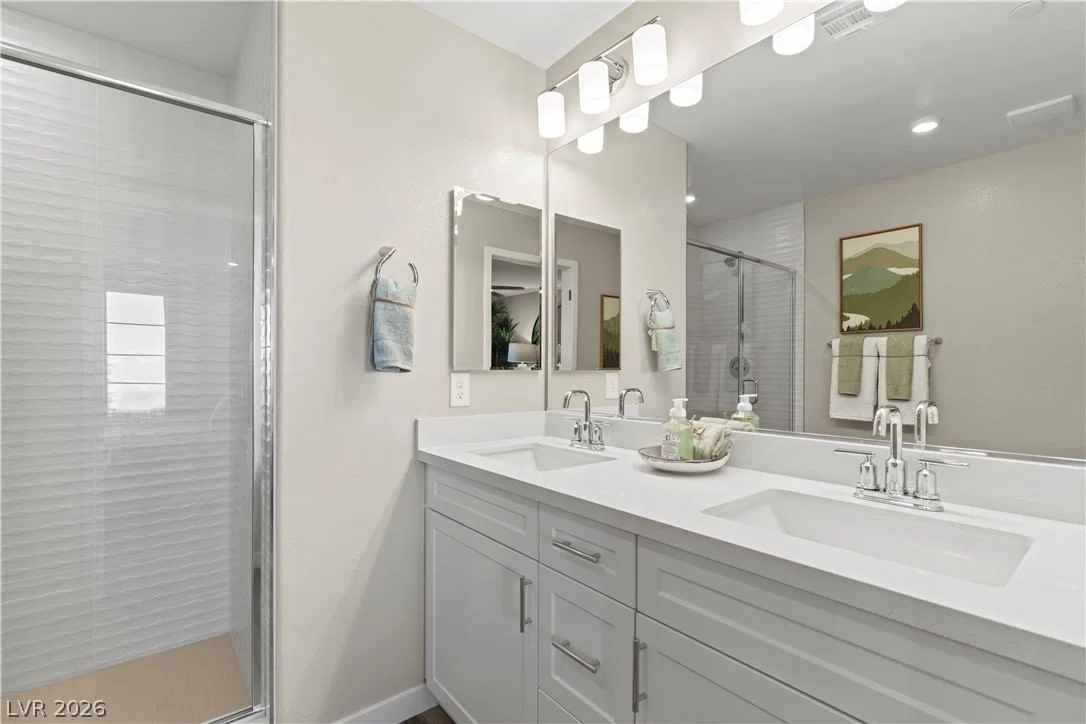 10395 Sapphire Storm Street photo 5