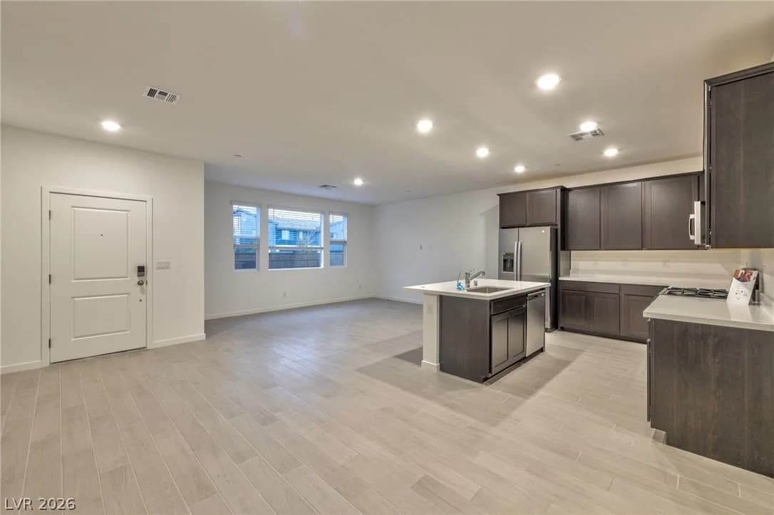 2553 Venetia Pointe Street photo 5