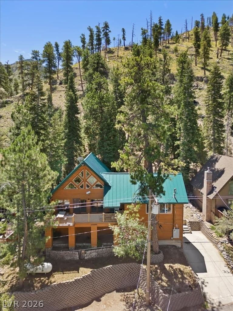 370 Alpine Way photo 2