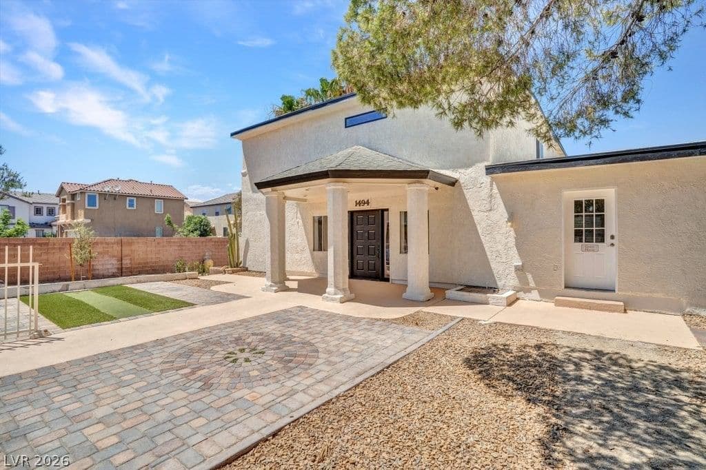 1494 Camero Avenue photo 3