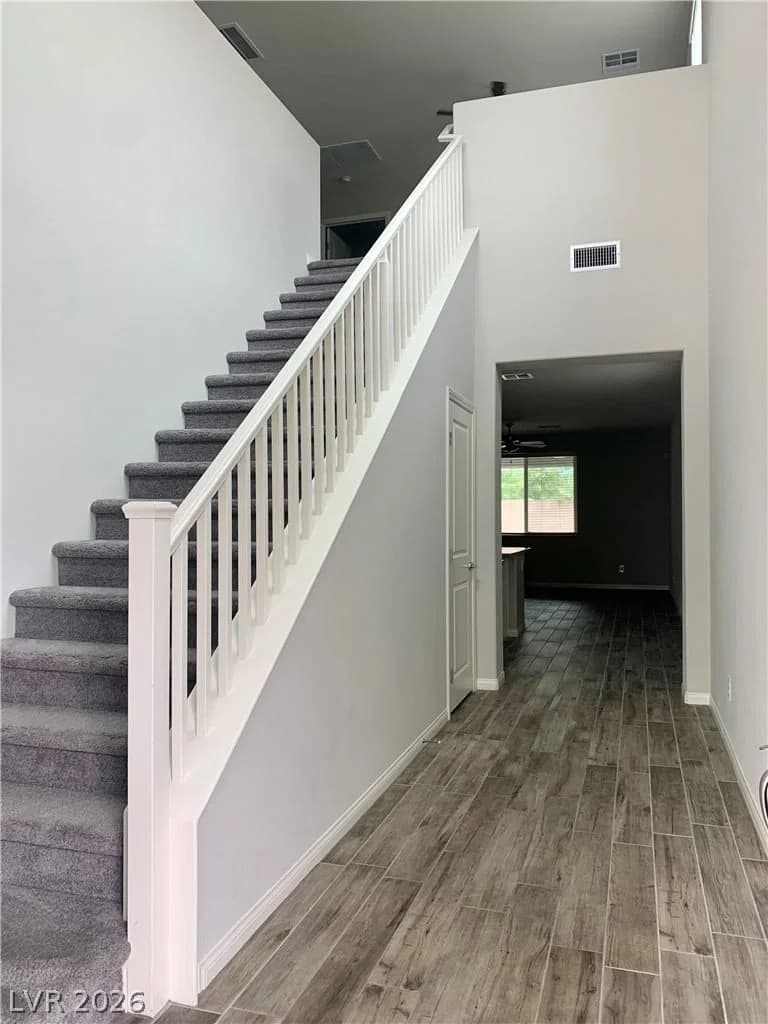 7419 Ardenno Street photo 2