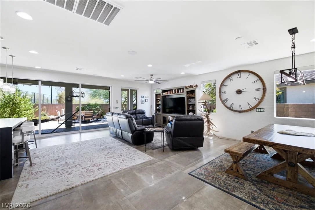 4885 Cactus Canyon Drive photo 2