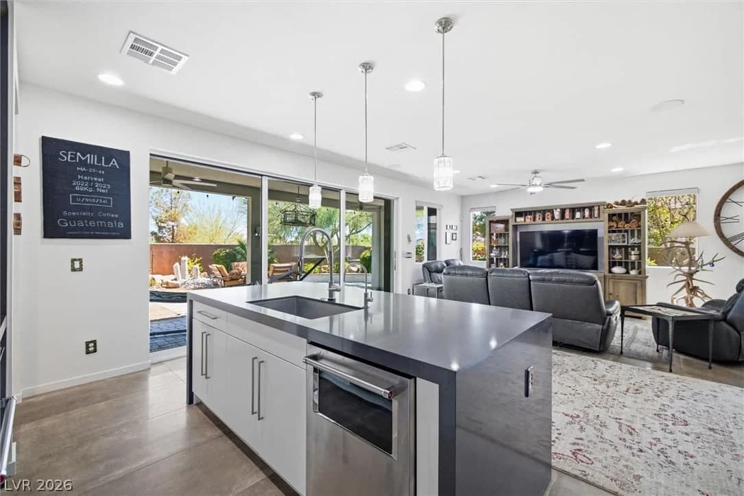 4885 Cactus Canyon Drive photo 5