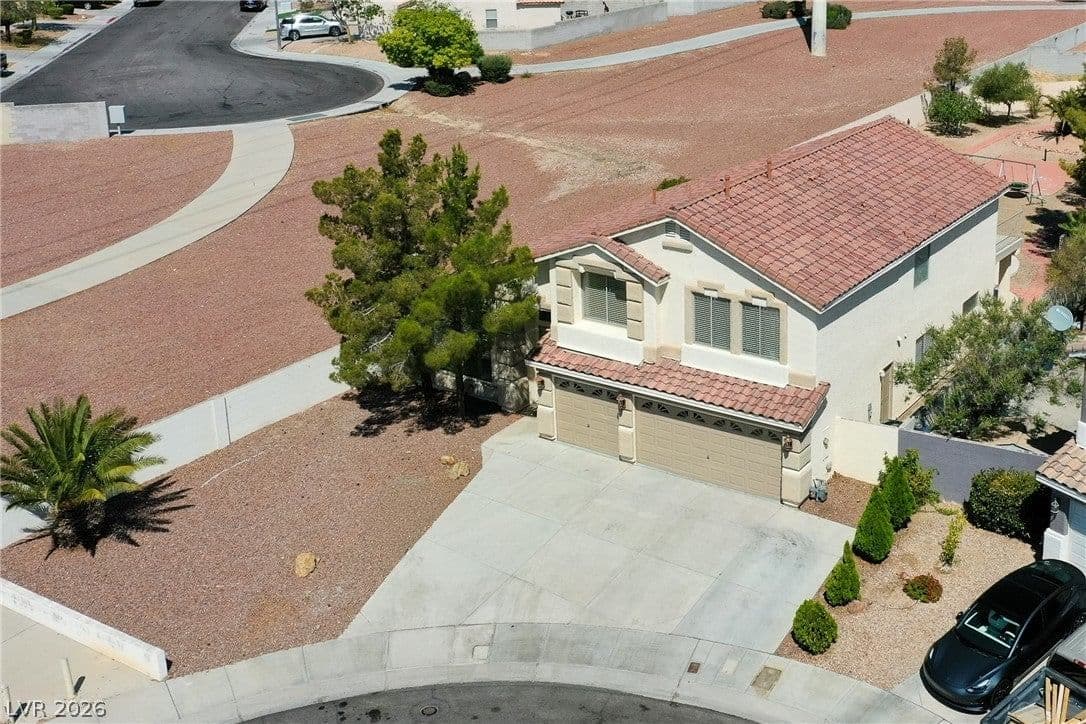 8332 Spring Arts Avenue photo 4
