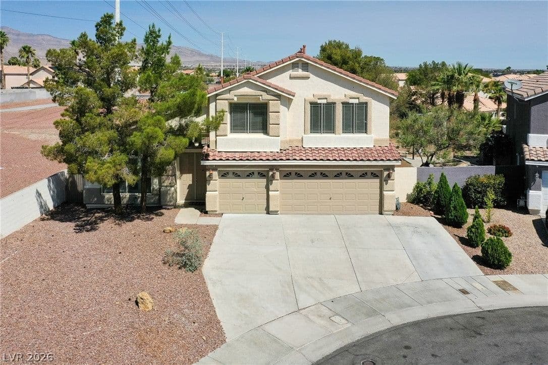 8332 Spring Arts Avenue photo 2