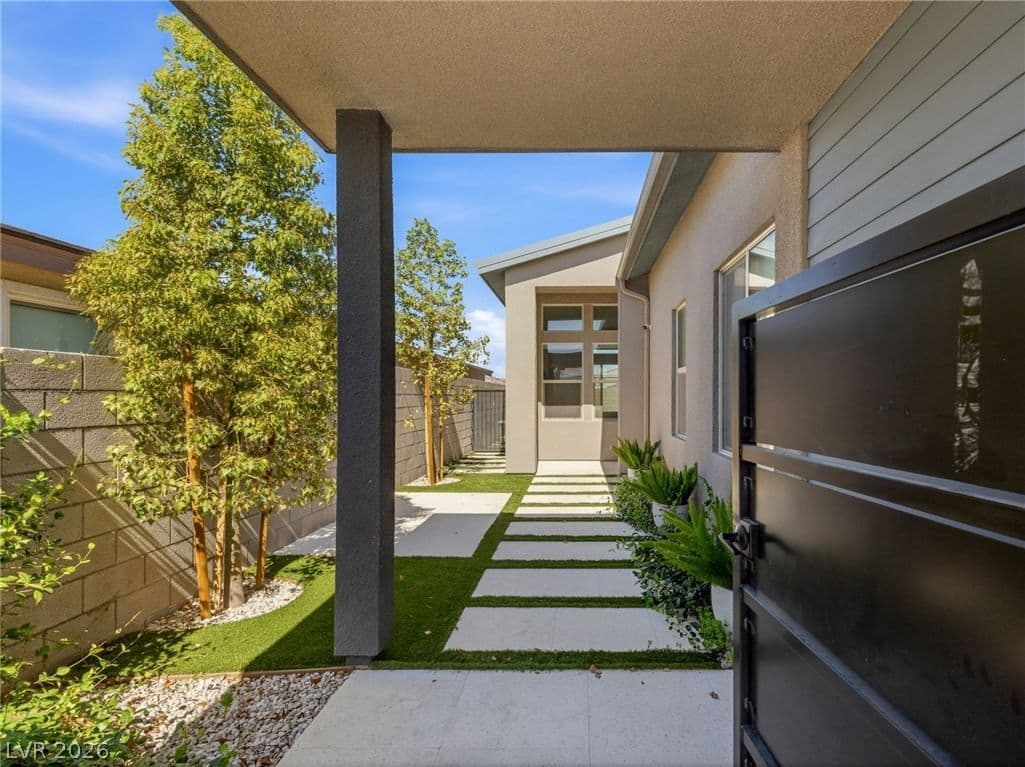 10054 Egan Valley Street photo 2