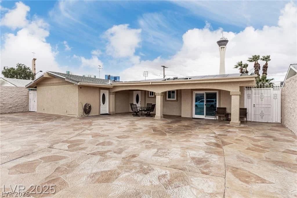 1924 1924 S 6th ST Street photo 3