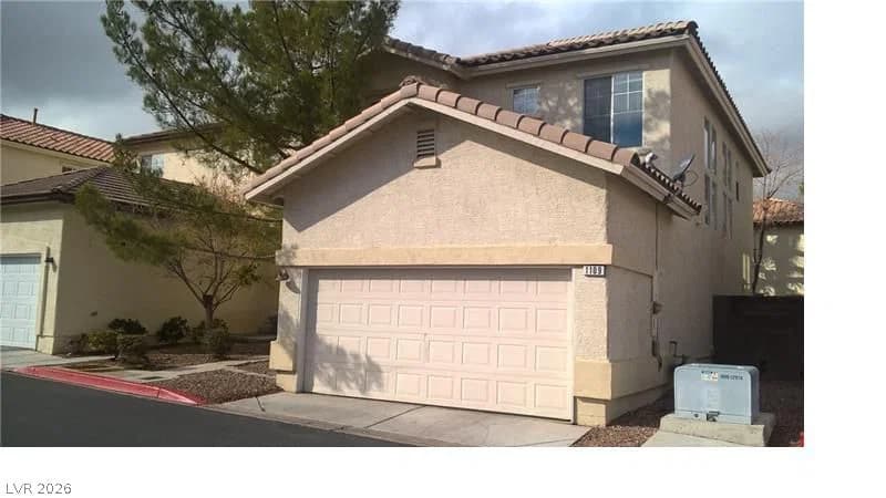 1109 Storke Lane photo 2