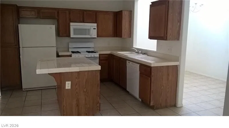 1109 Storke Lane photo 5