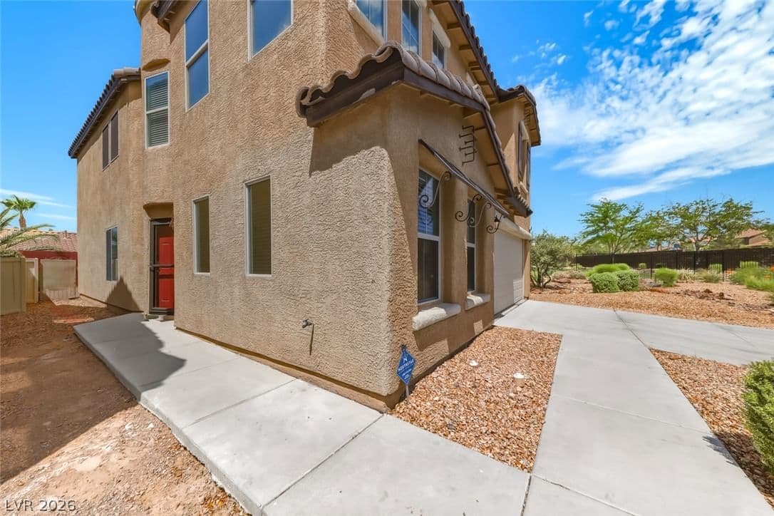 2704 Kona Crest Avenue photo 4