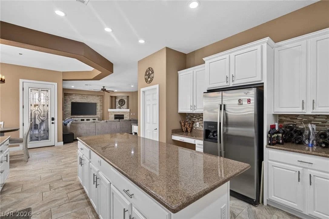 5664 Heather Breeze Court photo 3