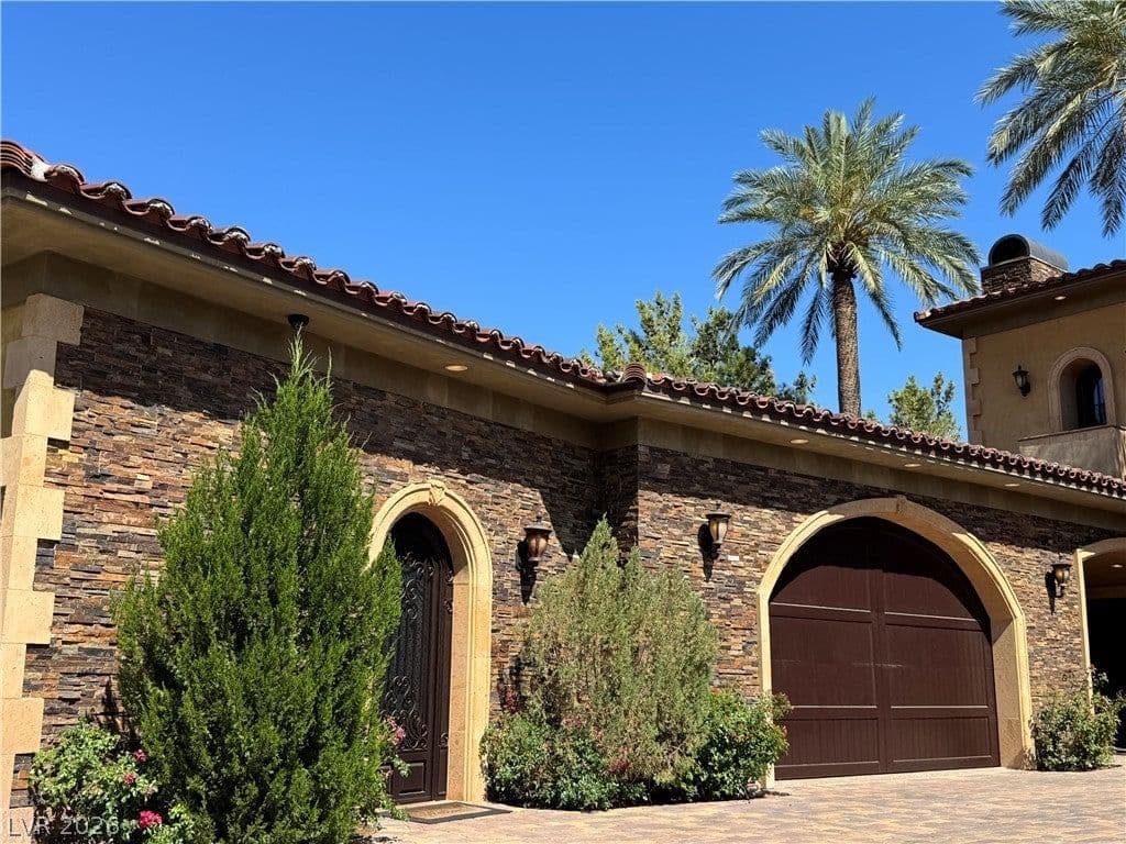 1800 Amarone Way photo 4