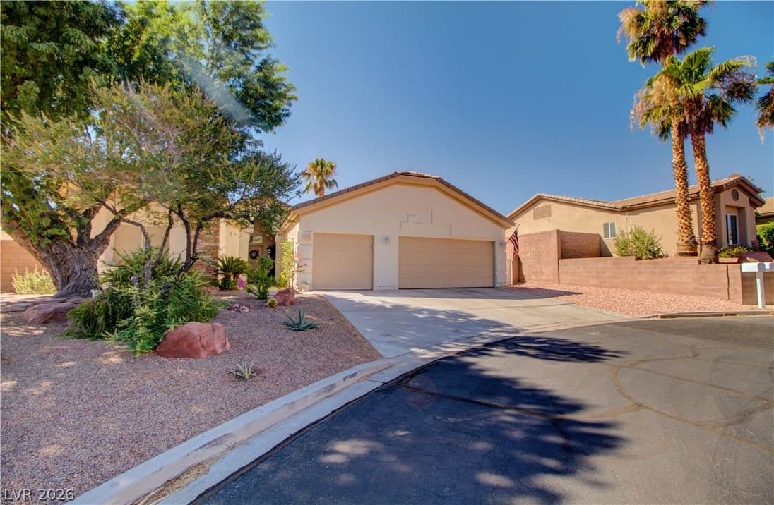 687 Blue Lake Court photo 2