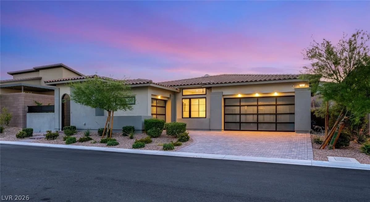 397 Vista Sunset Avenue photo 2