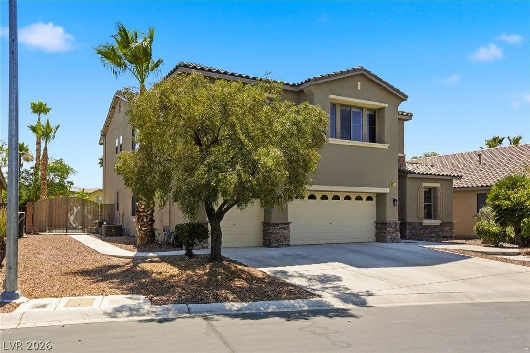 8834 Arroyo Azul Street photo 2