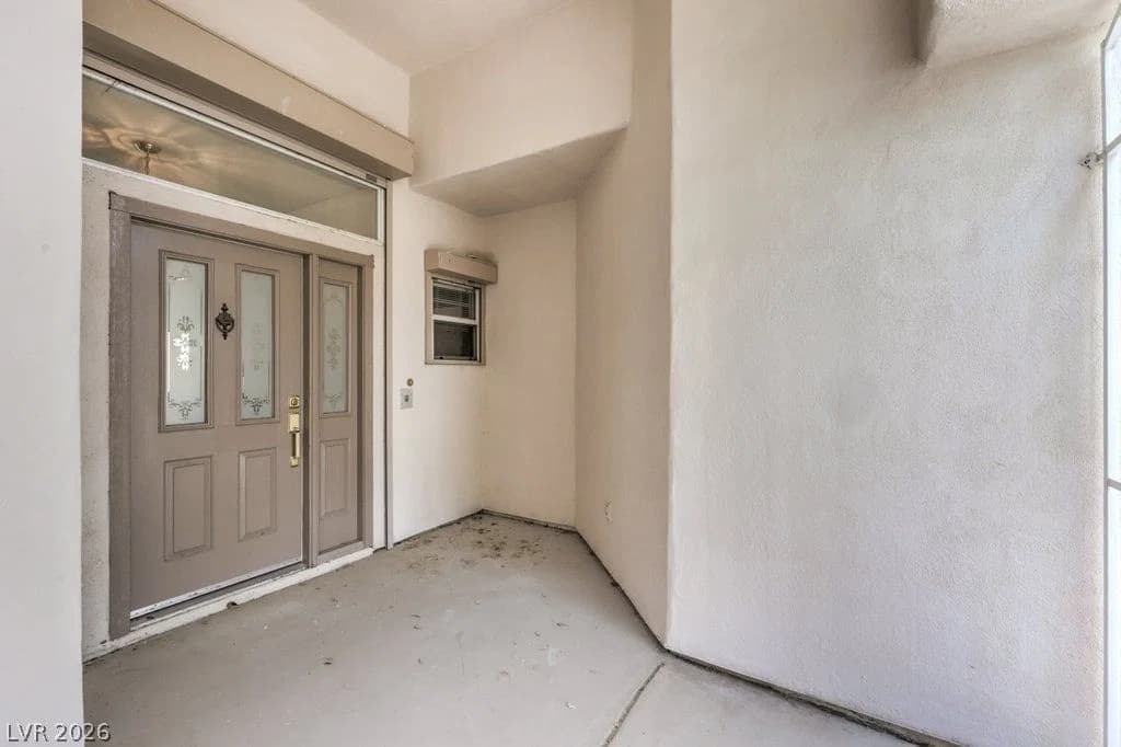1019 Skysail Drive photo 4