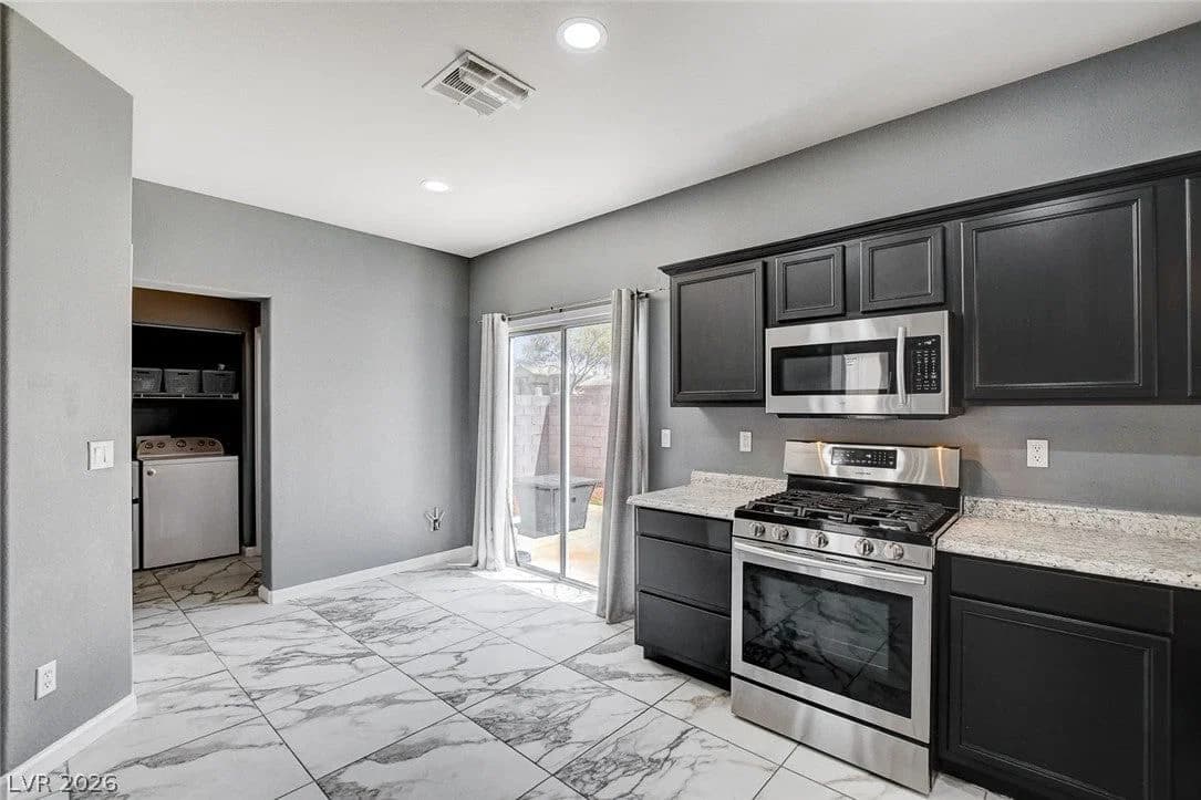 6861 Sweet Pecan Street photo 5