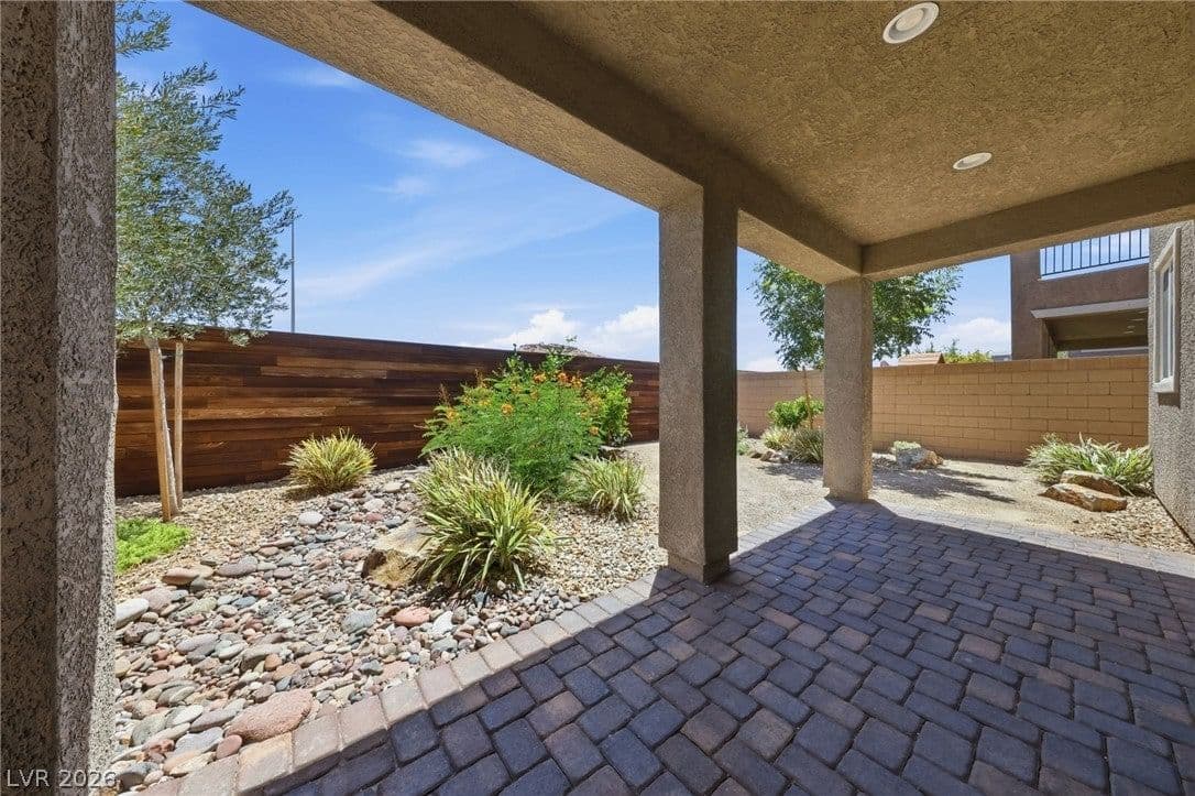 7547 Tinley Creek Avenue photo 2