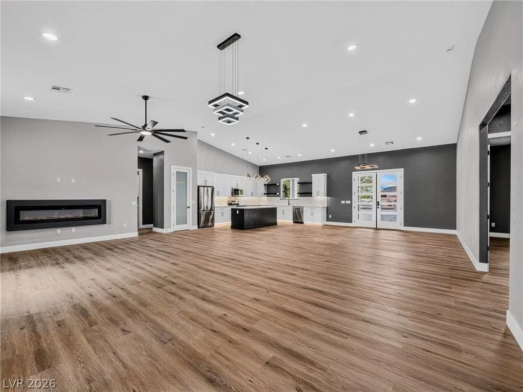 1860 Doral Court photo 3