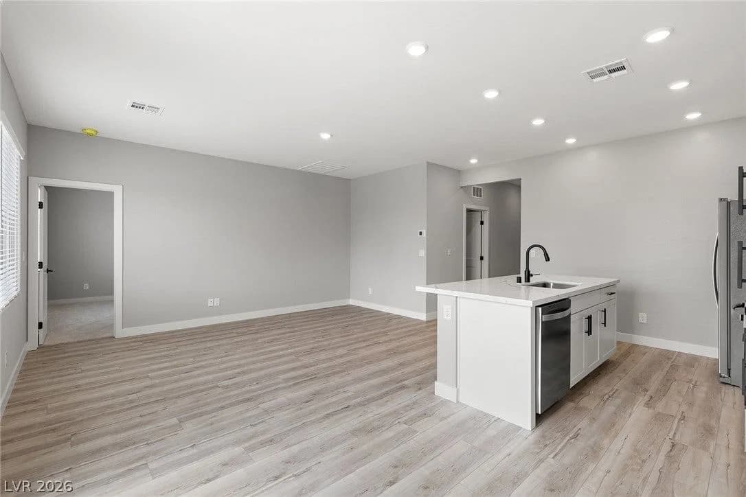 3253 Basin Desert Street photo 2