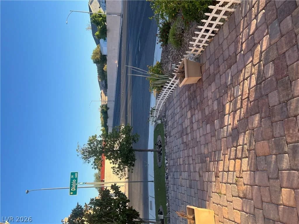 6490 Diablo Drive photo 5