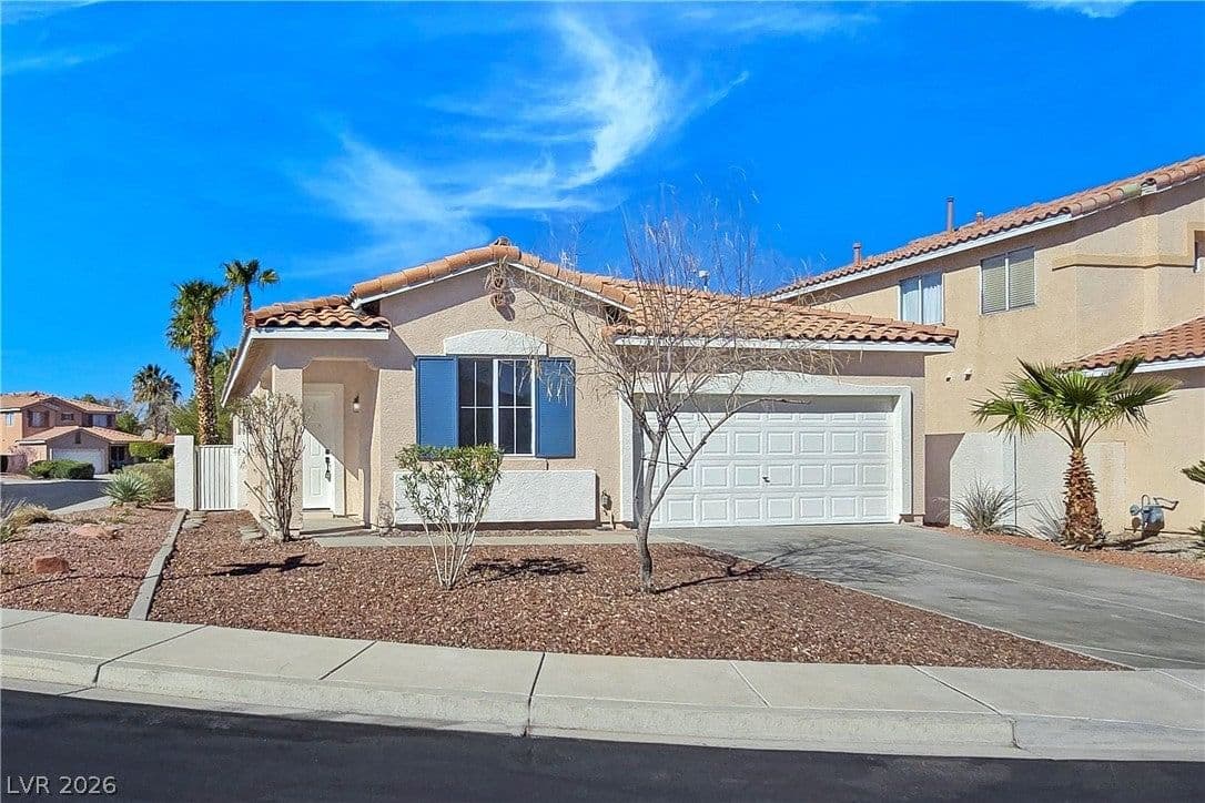 283 Fancrest Street photo 3